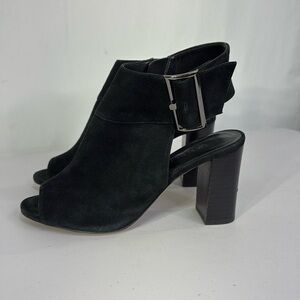 🥾 Vaneli suede peep toe heels with large modern silver buckle detail